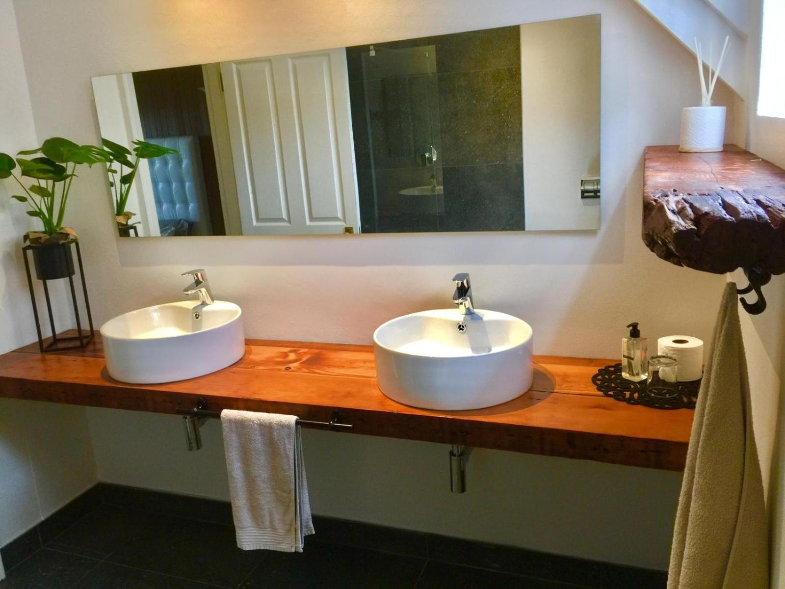 Mediterranean Villa Guesthouse Кейптаун Стая снимка